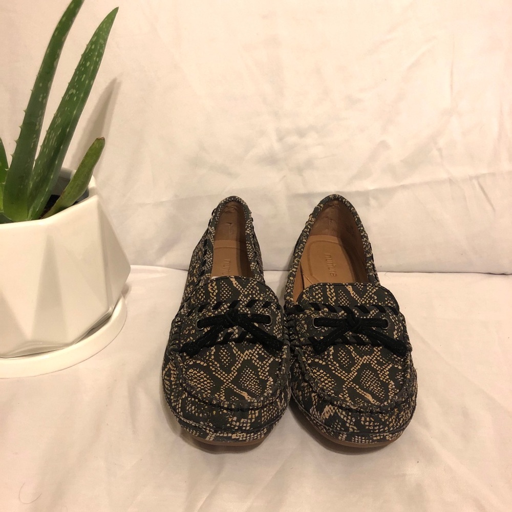 NWOT Leather Snakeskin Print Slip-On Loafer Flats